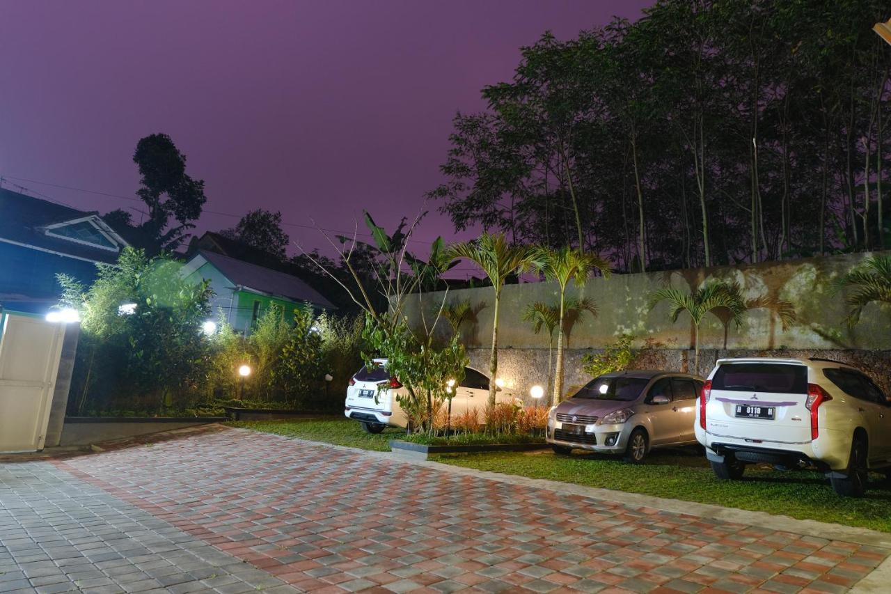 Wisma Lovebird Kalianget Exterior photo
