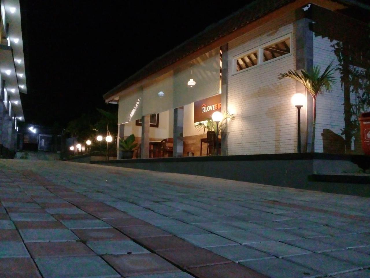 Wisma Lovebird Kalianget Exterior photo